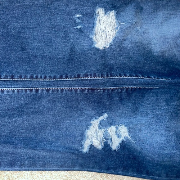 Distressed Maternity Jeggings Ingrid & Isabel Sz12 - Picture 8 of 9